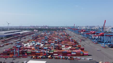 Drone-Shot-Of-Busy-Container-Harbour-In-Hamburg,-Germany