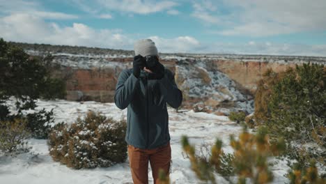 Taking-Photos-in-a-gorgeous-canyon-with-a-camera