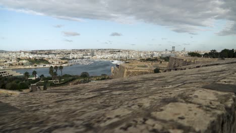 Hafen-In-Der-Stadt-Valletta-An-Einem-Sonnigen-Tag-Im-Winter-In-Malta