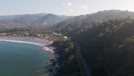 Atemberaubende-Küstenlandschaft-In-Der-Nähe-Von-Jaco-An-Der-Pazifikküste-Von-Costa-Rica