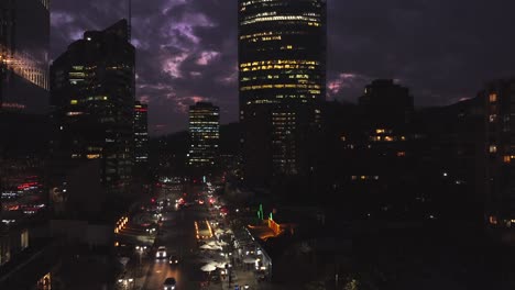 Night-city,-sunset-in-business-offices-and-nightlife