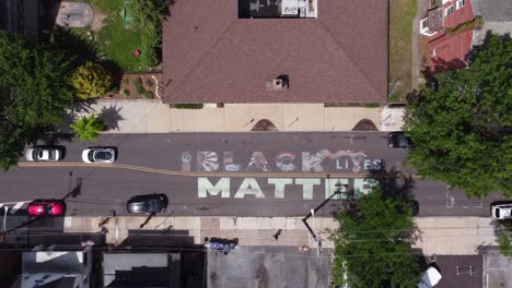Black-Lives-Matter-Wandgemälde-Auf-Der-Straße-In-Pottstown