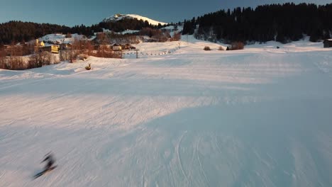 Esquiar-En-Vacaciones-De-Invierno-En-Suiza-Desde-La-Vista-De-Drones