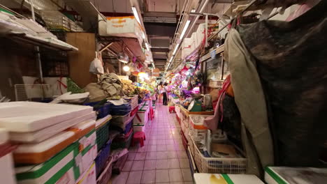 Mercado-Húmedo-De-Tai-Kiu-En-Hong-Kong,-Recorrido-A-Pie-De-Gran-Angular