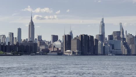 Empire-State-Building-and-surrounding-city-skyline-from-over-East-River