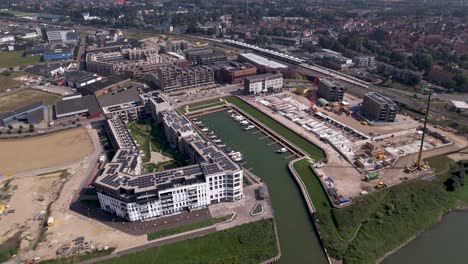 Noorderhaven-neighbourhood-luxury-apartment-construction-projects-at-riverbank-of-river-IJssel
