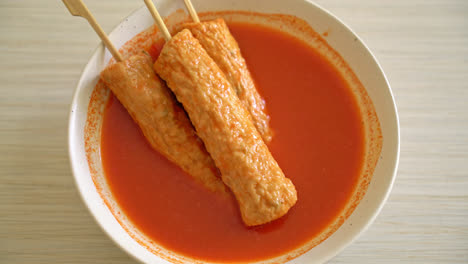 Omuk---Korean-fish-cake-skewer-in-Korean-spicy-soup---Korean-street-food-style