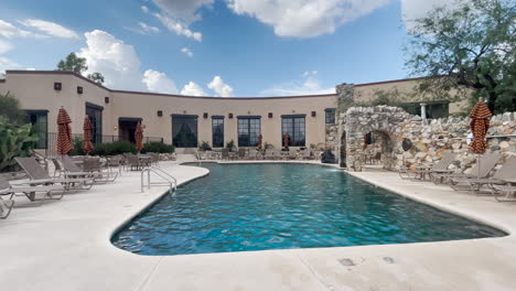 Summer-vibes-with-beautiful-swimming-pool-and-spa-at-Tanque-Verde-Ranch-in-Tucson,-Arizona