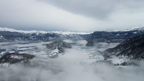 Wolke,-Nebel,-Surfen,-Luftaufnahme,-Winter,-Gebirge,-Gipfel,-Schnee,-Nebel,-Tag