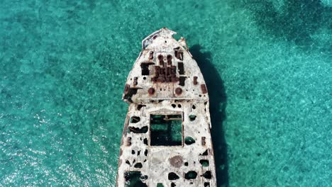 Top-Down-View-Of-SS-Sapona-Shipwreck,-Concrete-Hulled-Shipwreck-Near-Bimini-In-The-Bahamas