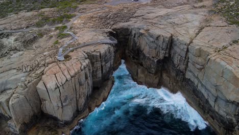 Aerial-drone-footage-of-the-gap,-Albany,-Western-Australia
