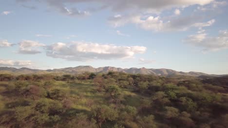 Luftaufnahme-Des-Auas-Gebirges-In-Windhoek,-Namibia
