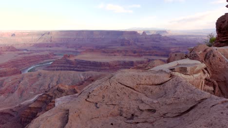 Slider-shot-of-canyons-from-the-Dead-Horse-Point