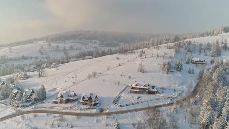 Panorama-De-La-Ciudad-De-Zakopane-Durante-La-Temporada-De-Invierno-En-La-Parte-Sur-De-La-Región-De-Podhale,-Polonia