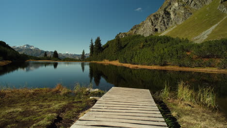 Lago-Wiegensee-En-La-Montaña-De-Austria,-La-Más-Bella-De-Austria-2021