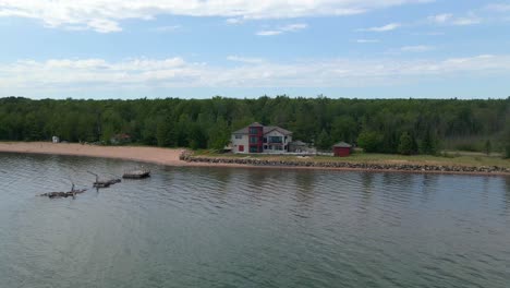 Wunderschönes-Ferienhaus-Am-See-In-Madeline-Island,-Lake-Superior,-Wisconsin