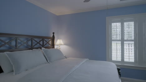 Interior-De-Dormitorio-Acogedor-Cama-Doble-Con-Iluminación-De-Acento-4k