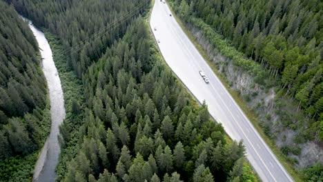 Aerial-View-of-pine-tree,-Cars-and-Road-on-Alaska-Kenai-Penninsula