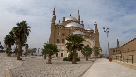 Der-Eingang-Der-Zitadelle-Von-Kairo---Zitadelle-Von-Saladin