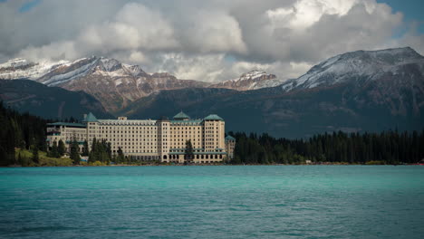 Time-Lapse-of-Picturesque-Nature-of-Lake-Louise,-Banff-National-Park-Canada-and-Fairmont-Chateau-Hotel-on-Cold-Autumn-Day