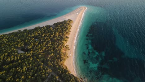 The-beautiful-beach-of-golden-horn-in-Croatia