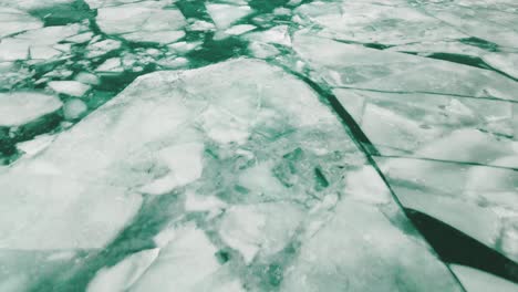 iced-lake-michigan-drone-top-down