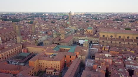 Panorama-Of-The-Medieval-City-Of-Bologna-In-Emilia-Romagna-Region,-North-Italy