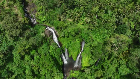 Fiji-triple-Waterfalls-in-tropical-paradise-Bali,-lush-green-jungle