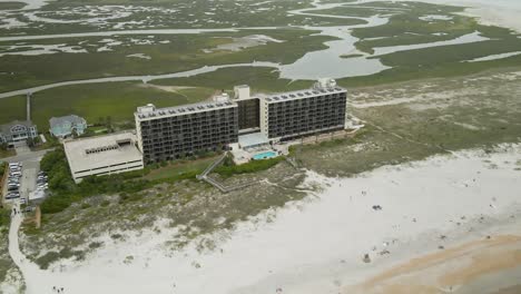 Shell-Island-Resort-Frente-A-La-Playa-Extrema-Amplia-Antena-De-Establecimiento