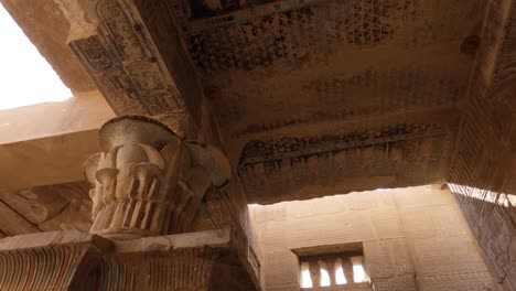 Details-of-ceiling-of-structure-at-Deir-el-Medina,-ancient-Egyptian-workmen's-village,-Luxor,-Egypt