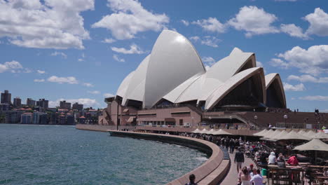 Menschen-Speisen-In-Restaurants-In-Der-Nähe-Des-Sydney-Opera-House-In-Sydney,-Australien