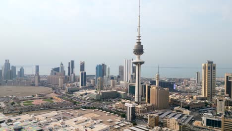 Drohnen-Hyperlapse-Oder-Zeitraffer-Des-Befreiungsturms-In-Kuwait-Stadt