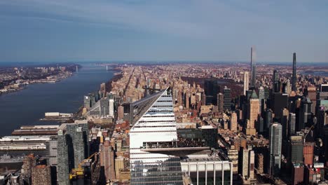 Luftaufnahme-über-Dem-Randdeck-Des-30-Hudson-Yards-Wolkenkratzers-In-New-York,-USA