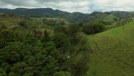 Lush-Costa-Rica-landscape-with-green-vegetation-around-remote-dirt-road