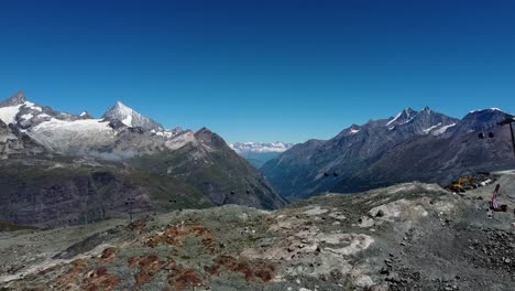 Matterhorn-peak-and-mountains-ranges,-descend-down-view