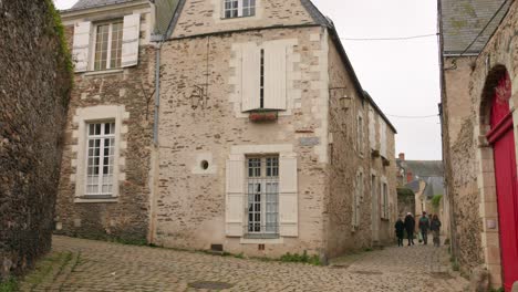Schauplatz-Eines-Reichen-Kulturellen-Lebens-Mit-Mittelalterlichen-Architekturen-In-Angers,-Westfrankreich