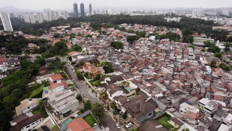 Contrast-between-the-rich-and-poor-in-Sao-Paulo,-Brazil---Aerial-view