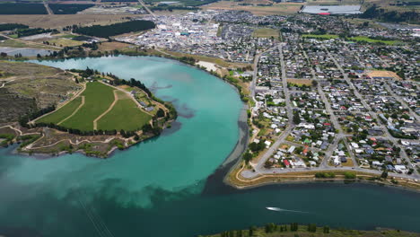 Panorama-of-Clutha-and-Kawarau-Rivers-junction-in-Cromwell,-New-Zealand,-aerial