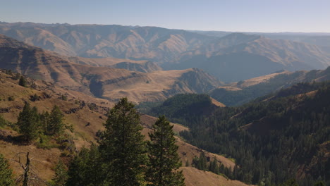 Aerial-overlooking-hazy-Hells-Canyon-River-Gorge-from-Oregon