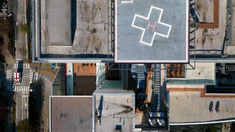 Overhead-View-Of-Surrey-Memorial-Hospital-Helipad-On-Top-Of-Their-Building-In-Canada