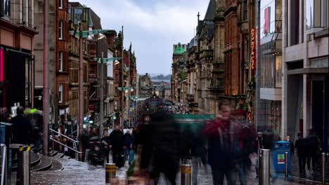 Die-Glasgow-Zeitraffer-Fangen-Die-Pulsierende-Energie-Dieser-Geschäftigen-Stadt-Mit-Ihrer-Ikonischen-Architektur,-Dem-Pulsierenden-Nachtleben-Und-Der-Atemberaubenden-Buchanan-Street-Ein