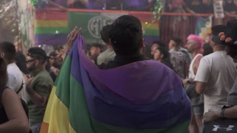 Zeitlupe-Von-Menschen,-Die-Die-LGBT-Pride-Parade-In-Buenos-Aires-Auf-Der-Plaza-De-Mayo-Feiern