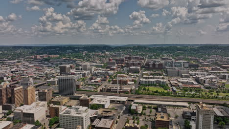 Birmingham-Alabama-Aerial-v25-flyover-central-city,-fountain-heights-towards-five-points-south-capturing-urban-cityscape,-railroad-park-and-uab-campus-in-daytime---Shot-with-Mavic-3-Cine---May-2022