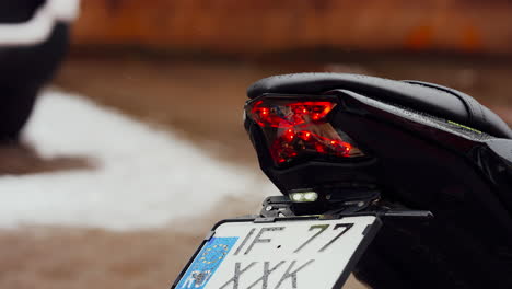 Rücklicht-Und-Kennzeichen-Eines-Motorrads-Kawasaki