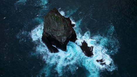 Overhead-View-Of-Sea-Stacks-With-Foamy-Waves-At-Ponta-de-Sao-Lourenco-In-Madeira-Island,-Portugal