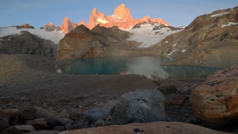 Mount-Fitz-Roy-Timelapse-in-Patagonia,-Viedma-Melt-Lake,-Snowy-Peaks-and-Granite-Rock-Formations,-Patagonian-Landscape-in-Argentina-and-Chile