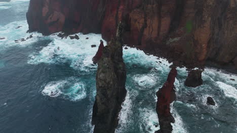Landscape-With-Red-Rocks-And-Islets-Of-Ponta-de-Sao-Lourenco,-Madeira,-Portugal---aerial-drone-shot