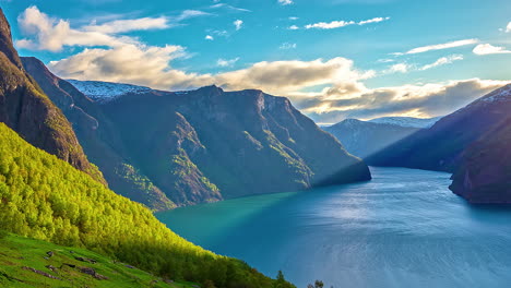 New-Zealand-Fiord-landscape-with-mountain-range-and-water-bellow,-fusion-time-time-lapse
