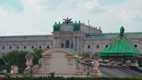 Blick-Vom-Albertina-Museum-Auf-Die-Wiener-Hofburg
