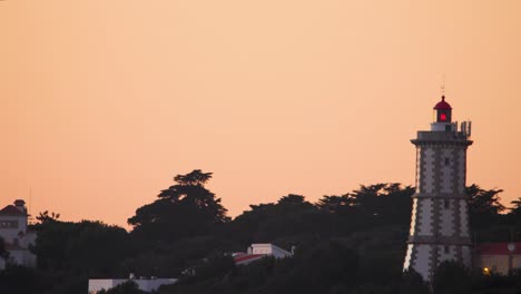 Leuchtturm-Am-Cabo-Da-Roca-In-Portugal-Bei-Sonnenuntergang